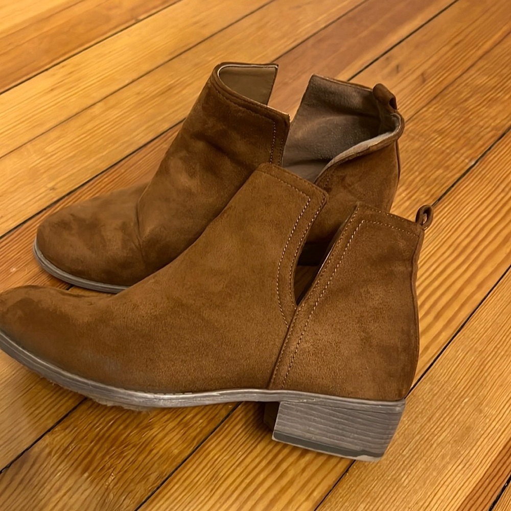 Camel ankle boots